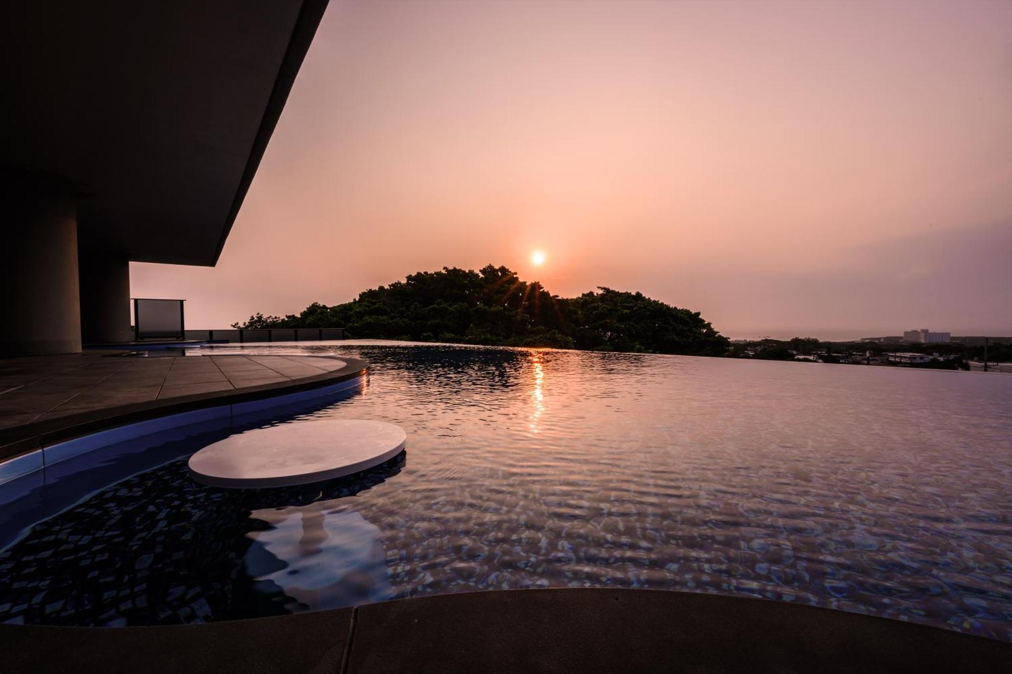 Glamday Style Okinawa Yomitan Hotel & Resort Eksteriør bilde