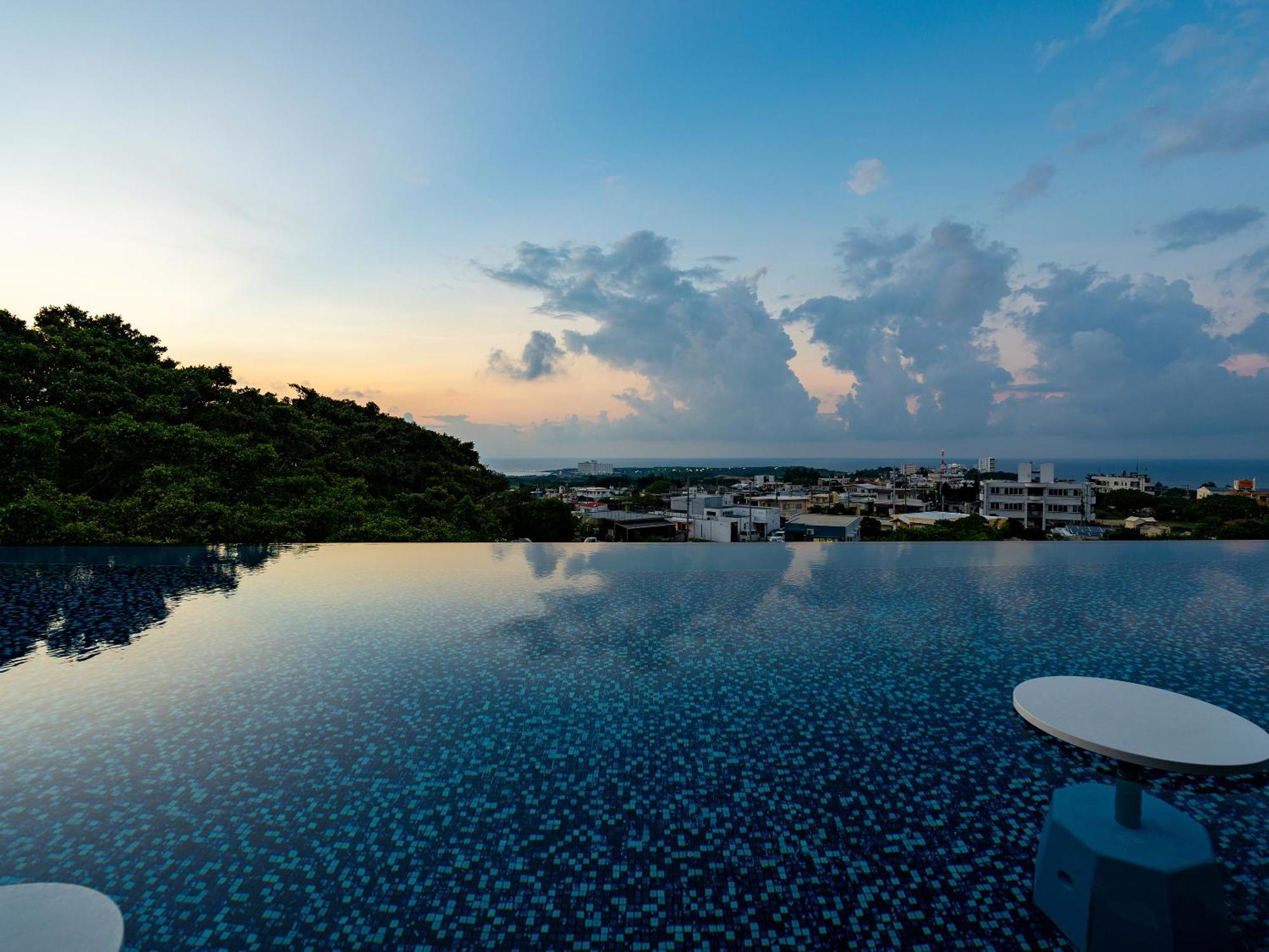 Glamday Style Okinawa Yomitan Hotel & Resort Eksteriør bilde
