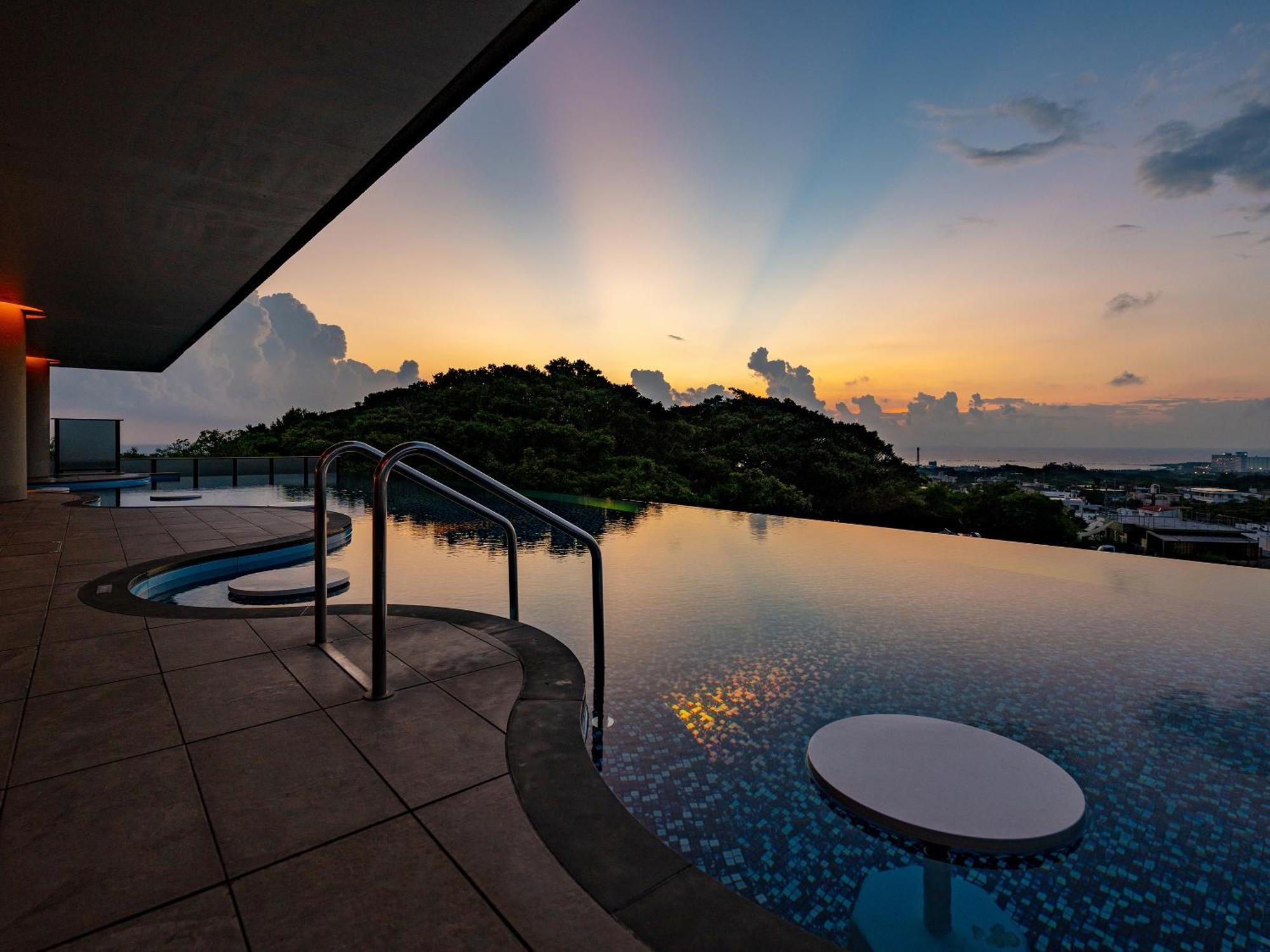 Glamday Style Okinawa Yomitan Hotel & Resort Eksteriør bilde